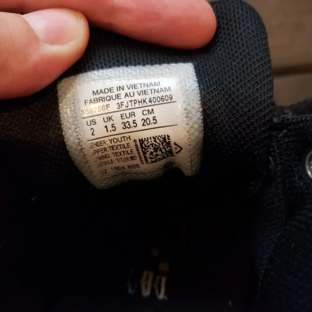 Converse All Black Star Shoes Kids Youth Size 2
